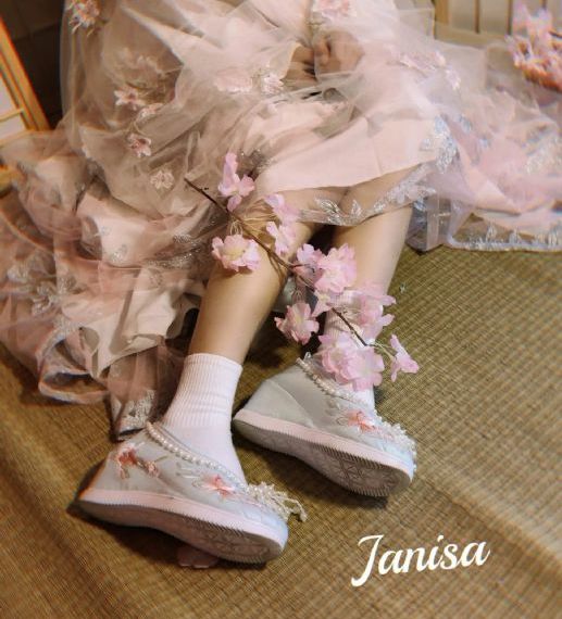 小男生和成熟少妇的电影_完整版电影在线观看