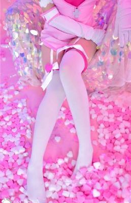 人人爽久久久噜噜噜婷婷_高清电影完整版