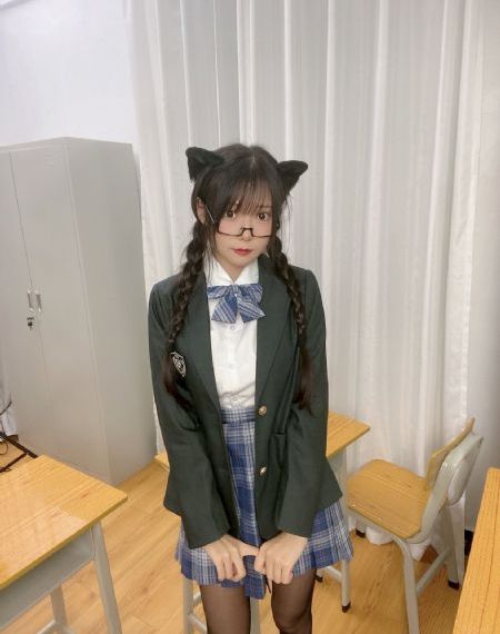 色屁屁一区_720电影在线看