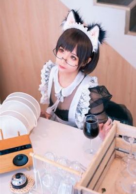 美女脱18以下禁止看免费_超清手机在线观看