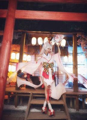 久久精品免费视频碰碰_DVD完整在线观看